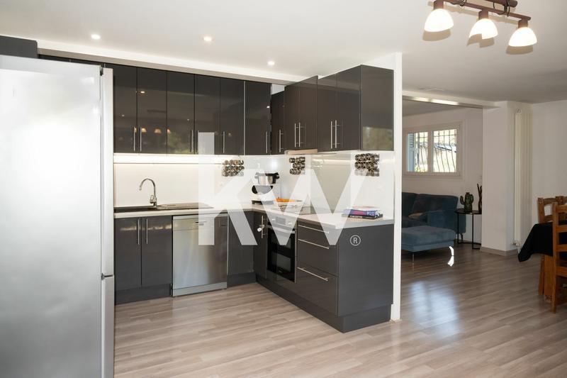 Maison - 192 m² - 7 pièces