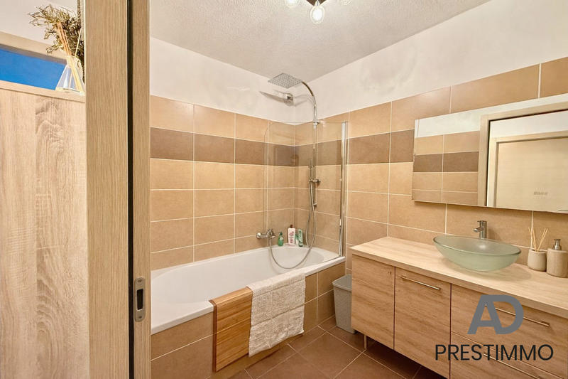 Appartement - 72 m² - 3 pièces