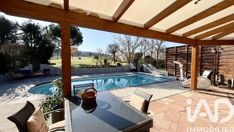 Maison - 135 m² - 6 pièces