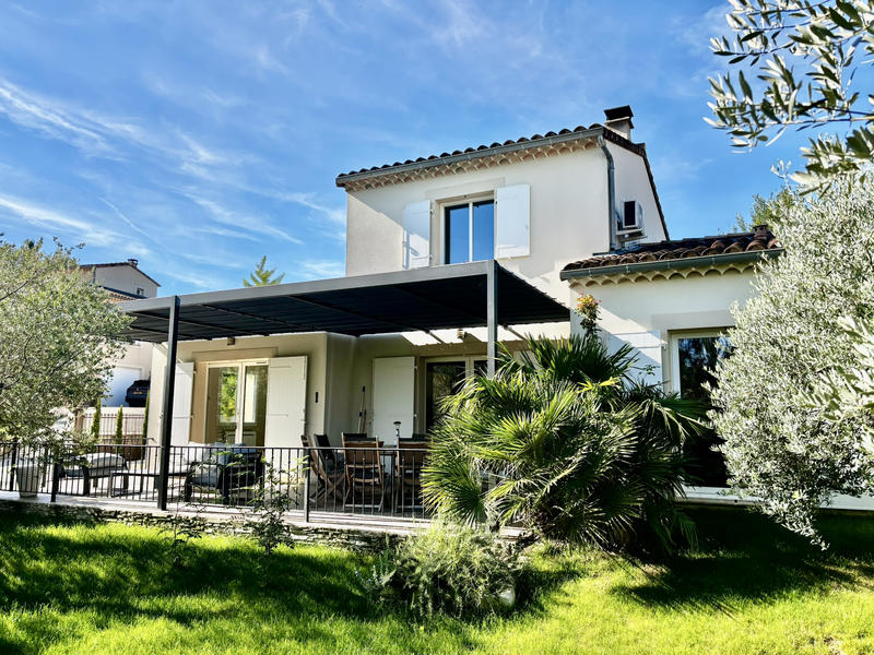 Villa - 145 m² - 5 pièces