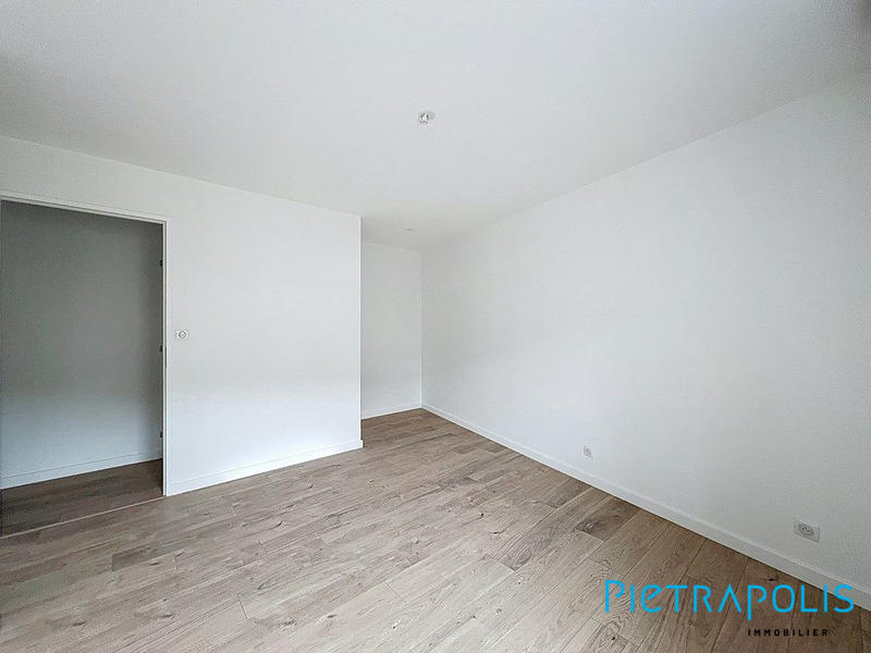 Appartement - 95 m² - 5 pièces