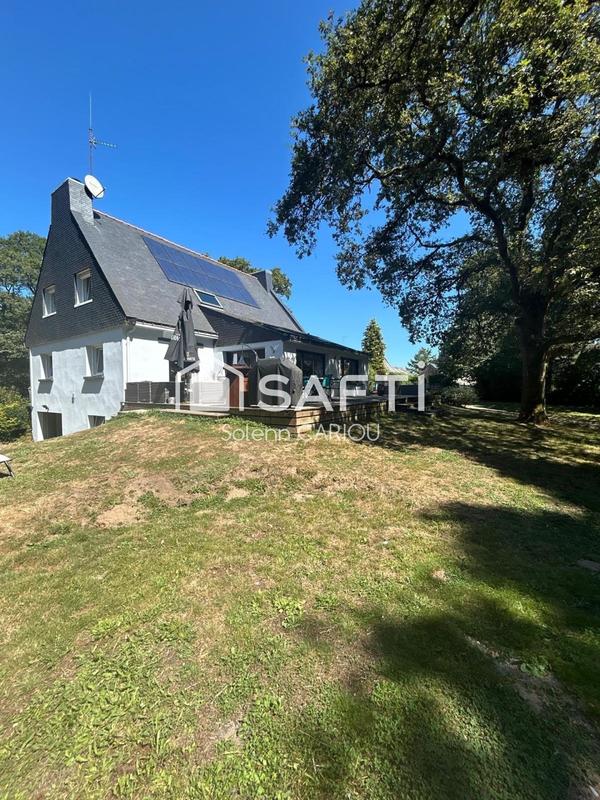 Maison - 162 m² - 8 pièces