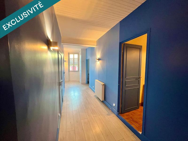 Maison - 208 m² - 9 pièces