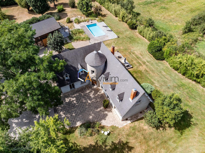 Maison - 280 m² - 7 pièces