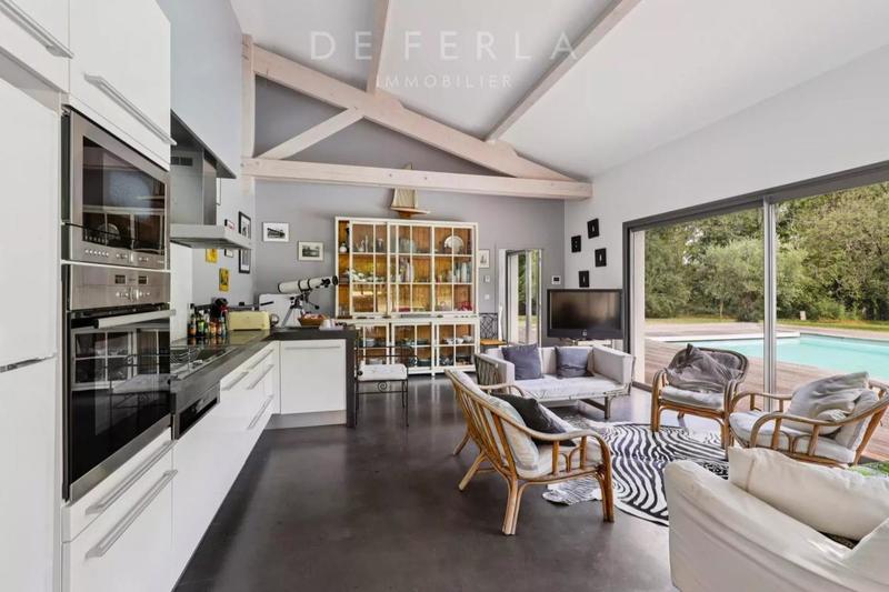 Château - 800 m² - 11 pièces