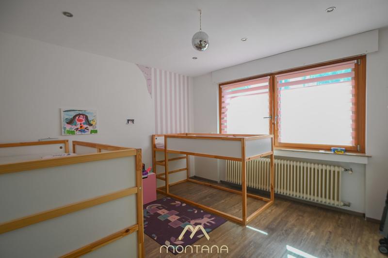 Maison - 238 m² - 7 pièces