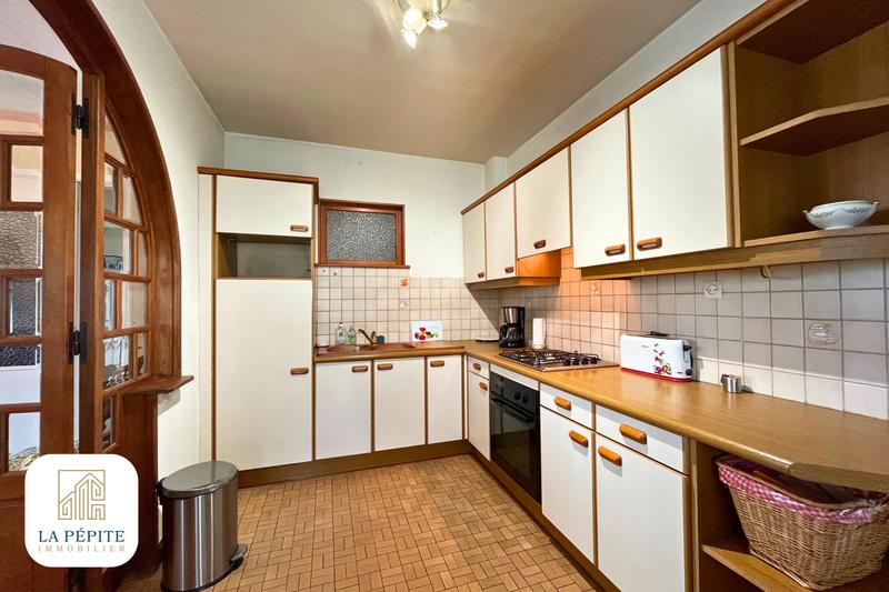 Maison - 147 m² - 9 pièces