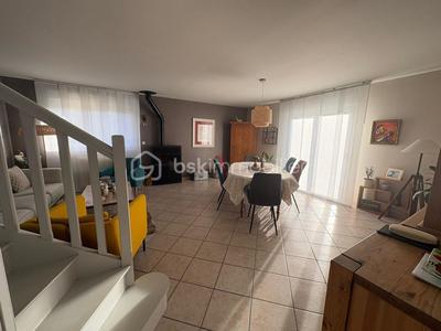 Maison - 110 m² - 6 pièces