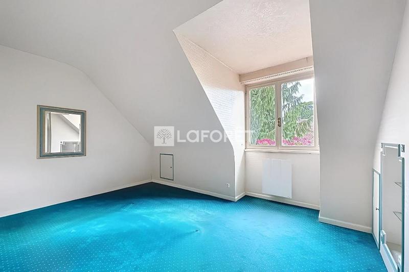 Demeure - 106 m² - 6 pièces