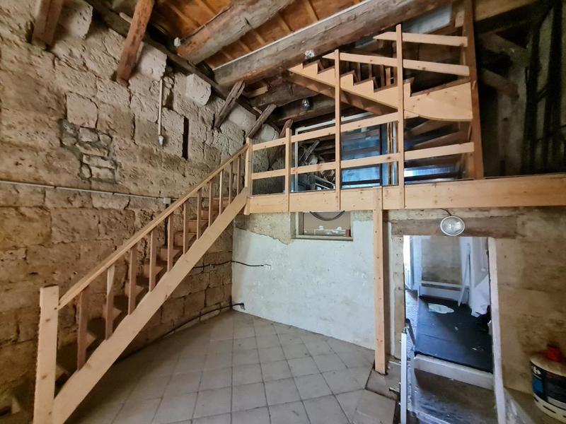 Propriété - 230 m² - 7 pièces