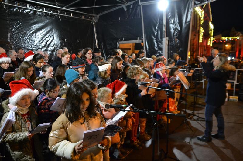 Chantons Noël sous le sapin