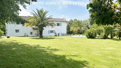 Maison bourgeoise - 400 m² - 10 pièces