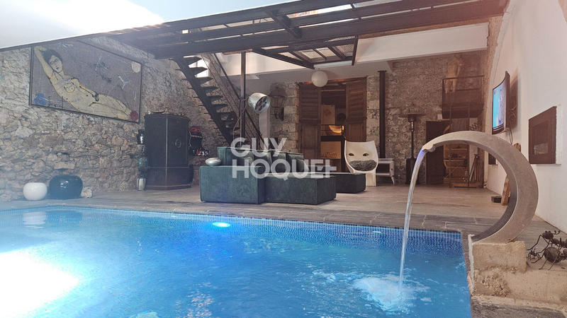 Loft - 231 m² - 5 pièces