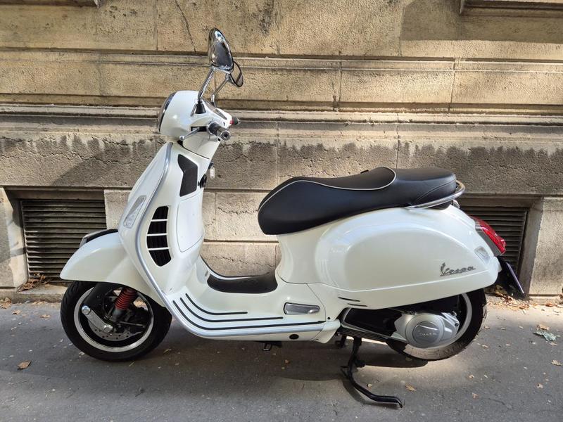 Vespa Gts 125