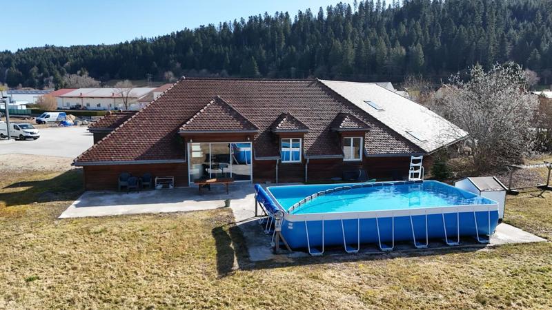 Maison - 206 m² - 5 pièces