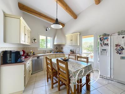 Villa - 166 m² - 4 pièces