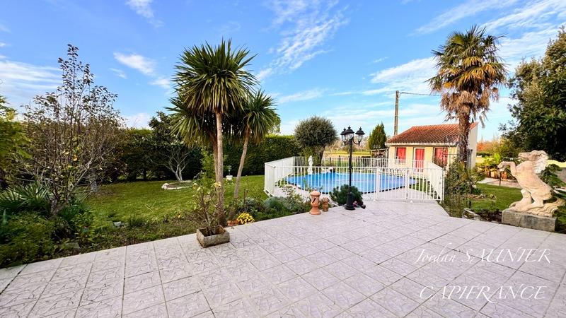 Maison - 253 m² - 8 pièces