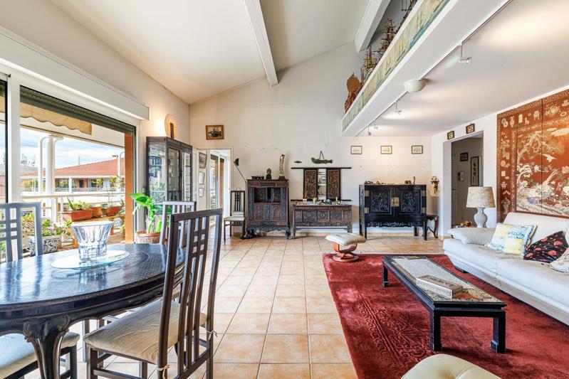 Appartement - 182 m² - 4 pièces