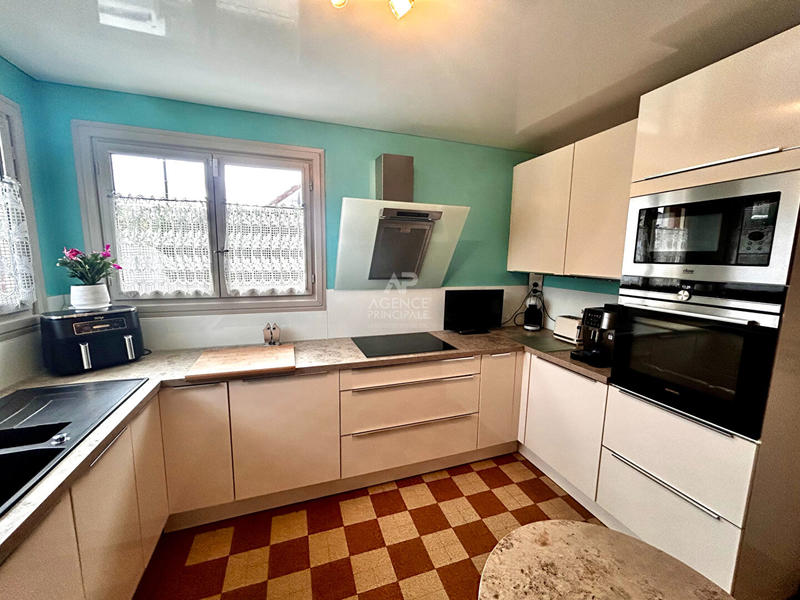 Maison - 145 m² - 6 pièces