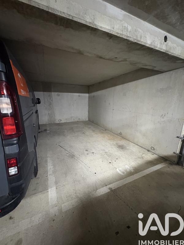 Parking - 13 m²