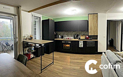 Appartement - 84 m² - 4 pièces