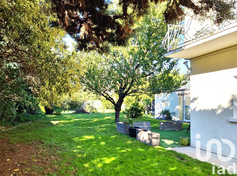 Maison - 184 m² - 8 pièces