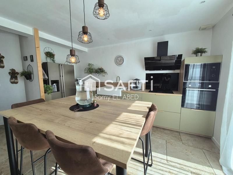 Maison - 135 m² - 6 pièces