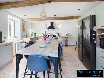 Maison - 269 m² - 7 pièces