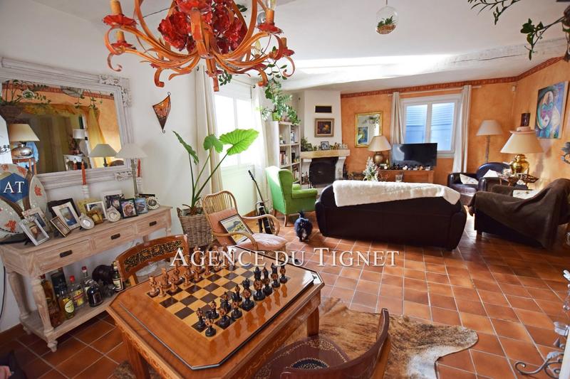 Maison - 205 m² - 7 pièces