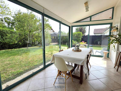 Maison - 210 m² - 8 pièces