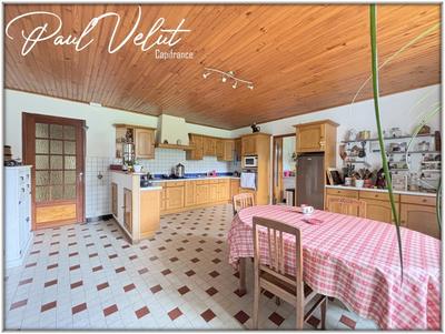 Maison - 200 m² - 7 pièces