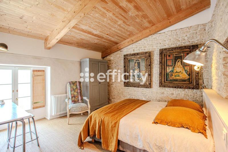 Maison - 192 m² - 9 pièces