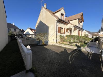 Pavillon - 154 m² - 8 pièces