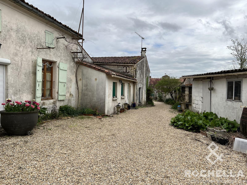 Maison ancienne - 169 m² - 9 pièces