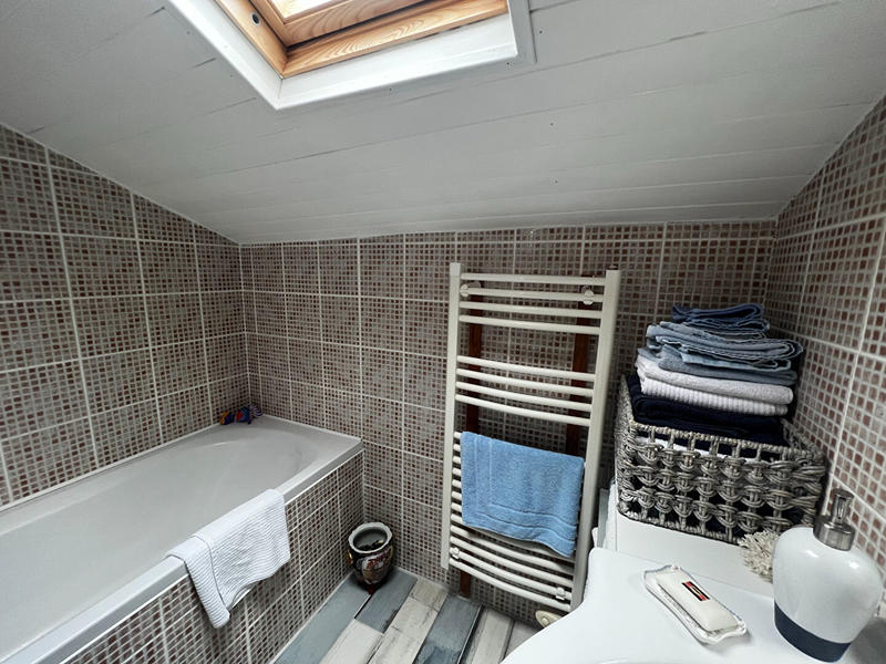 Maison - 196 m² - 7 pièces