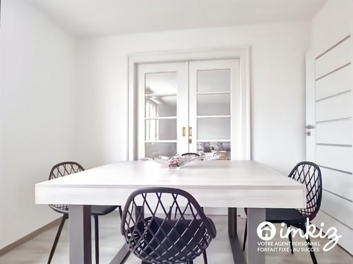 Maison - 250 m² - 9 pièces