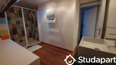 Chambre - 11 m² - 1 pièce