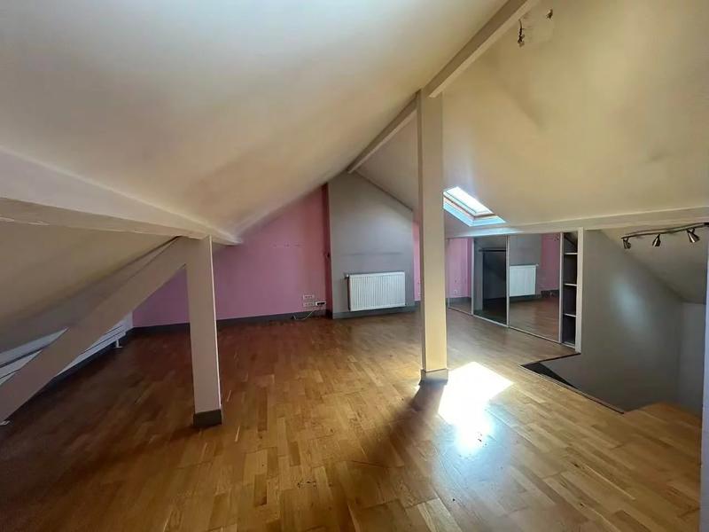 Maison - 131 m² - 7 pièces