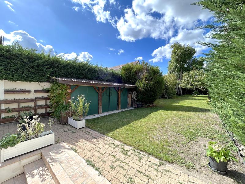 Maison - 210 m² - 6 pièces