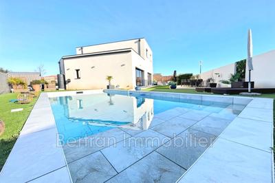 Villa - 140 m² - 5 pièces