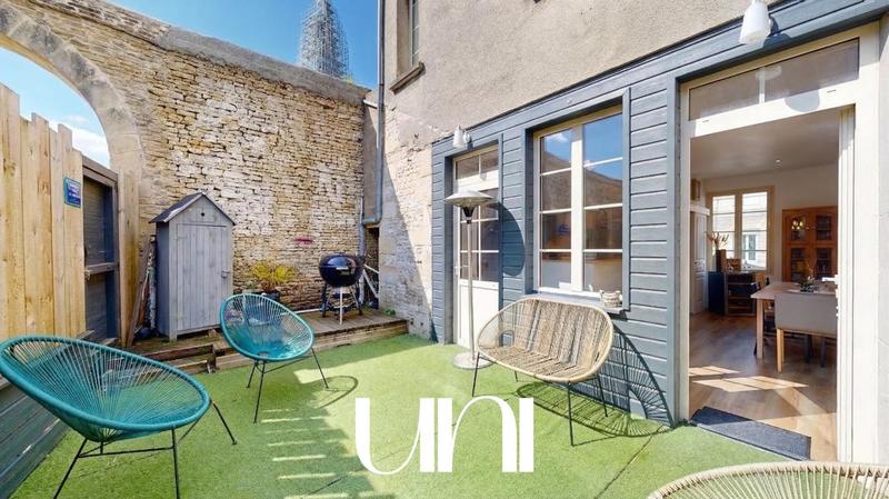 Maison - 90 m² - 4 pièces