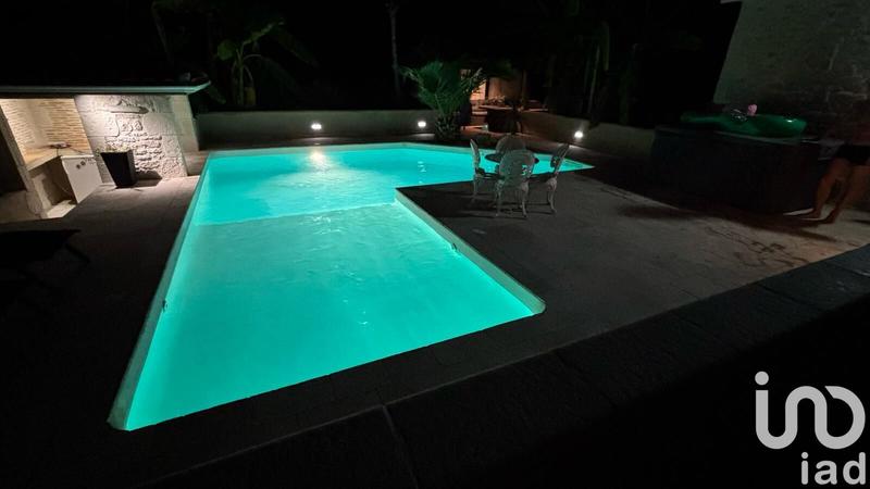 Maison - 226 m² - 8 pièces