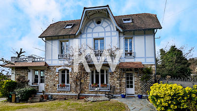 Maison - 172 m² - 7 pièces