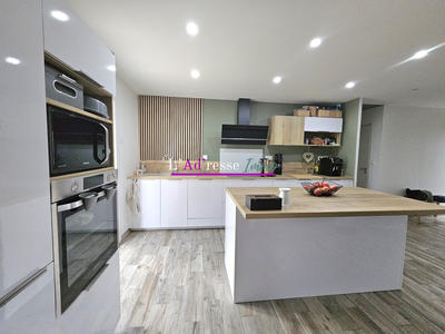 Maison - 103 m² - 6 pièces