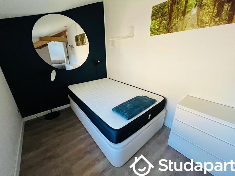 Chambre - 50 m² - 1 pièce