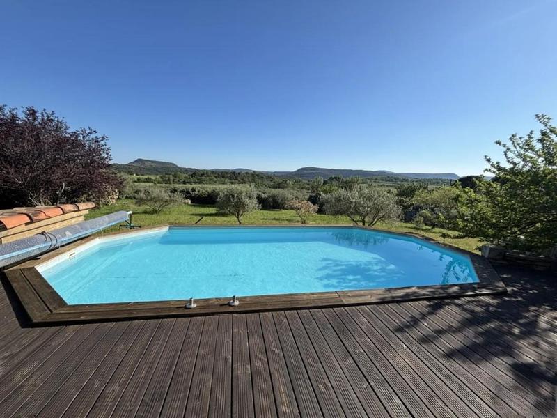 Maison - 162 m² - 8 pièces