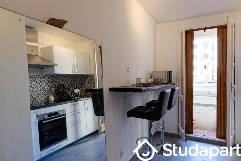 Chambre - 9 m² - 1 pièce