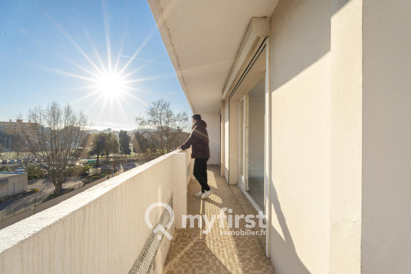 Appartement - 83 m² - 4 pièces