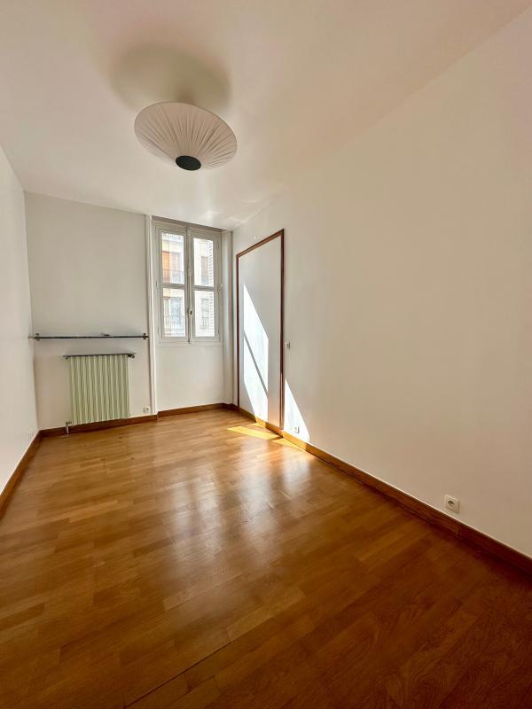 Appartement - 100 m² - 4 pièces