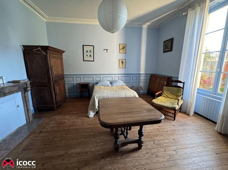 Demeure - 563 m² - 18 pièces